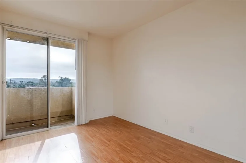19350 Sherman Way #210 photo 9
