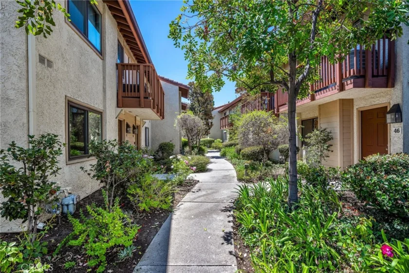 21555 Burbank Boulevard #47 photo 15