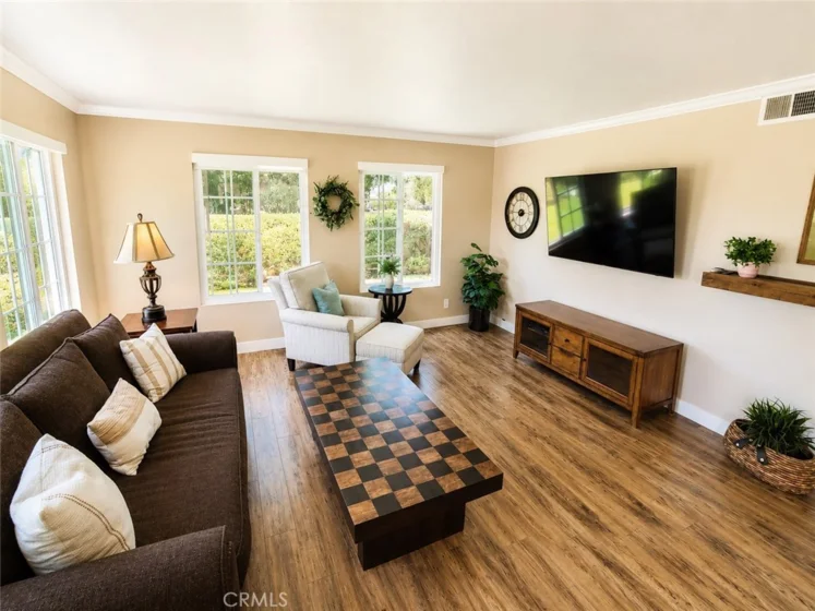 36 Woodleaf photo 3