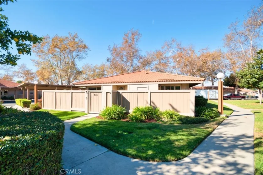 2225 Tamarac Lane photo 1