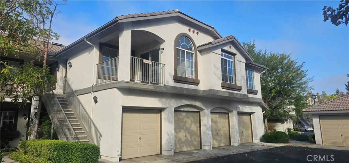 16 Chaumont Circle photo 1