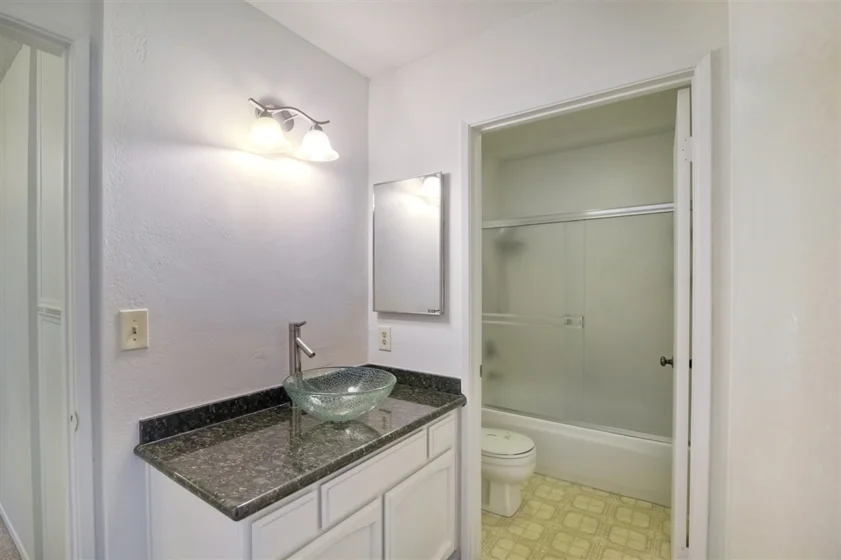 982 E Main Street #C photo 1