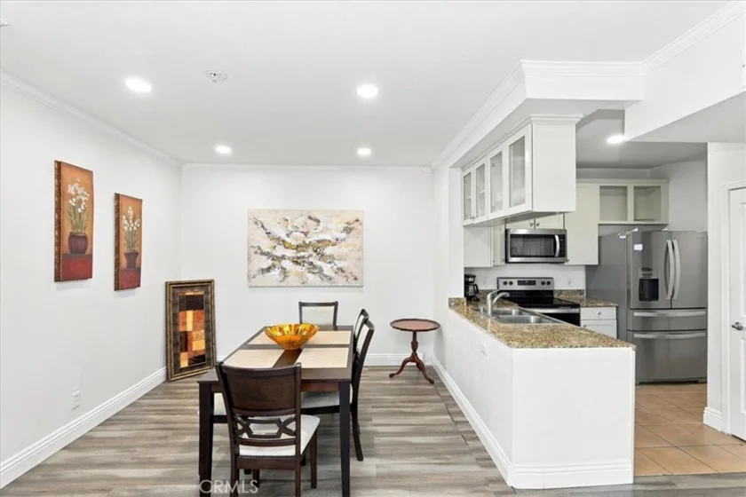 22681 Oakgrove #426 photo 4