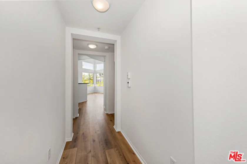 6400 Crescent Parkway #402 photo 3