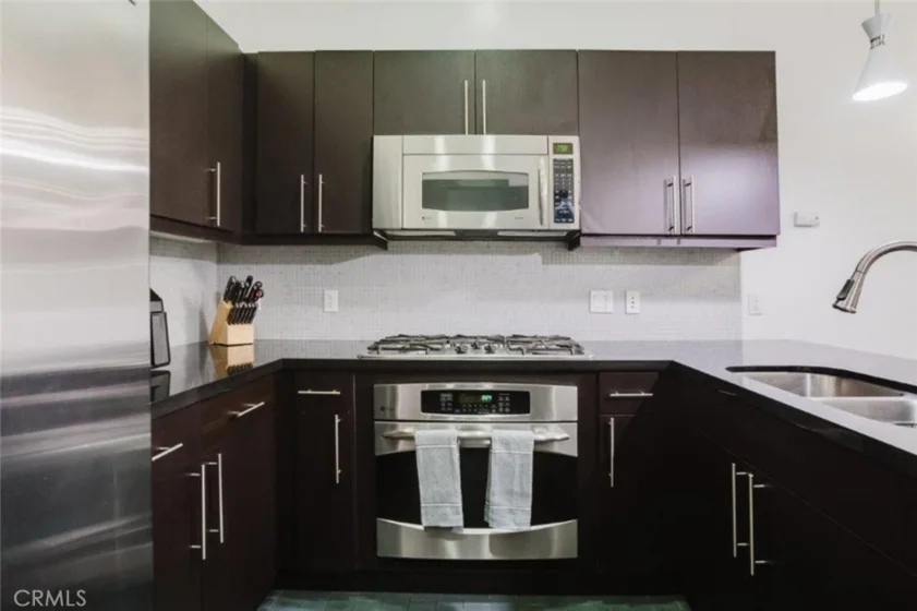 655 S Hope Street #606 photo 55