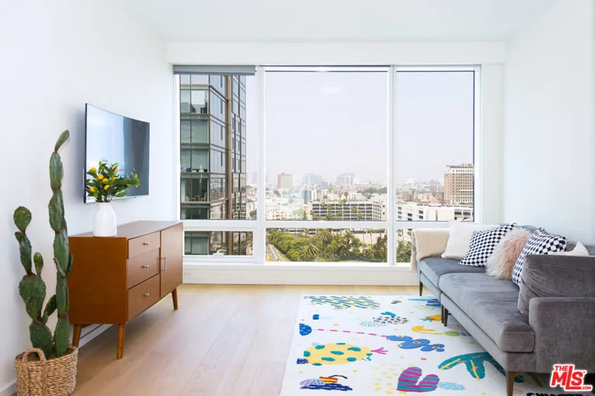 877 Francisco Street #1722 photo 1