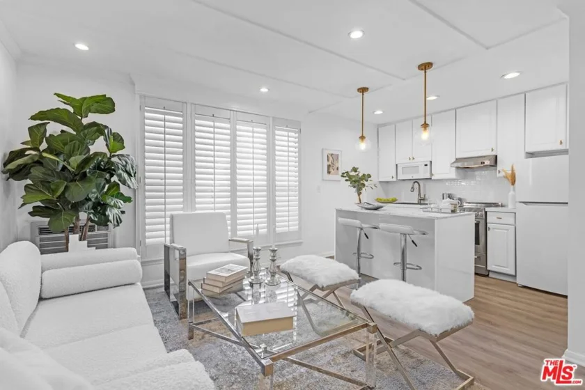 11645 Montana Avenue #210 photo 1