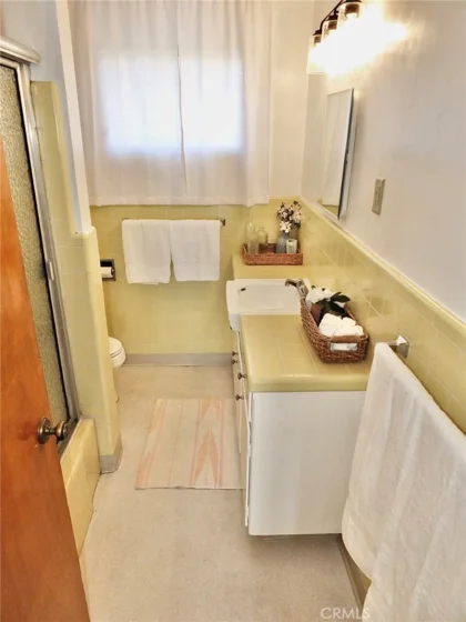 1724 E 1st Street #9 photo 29