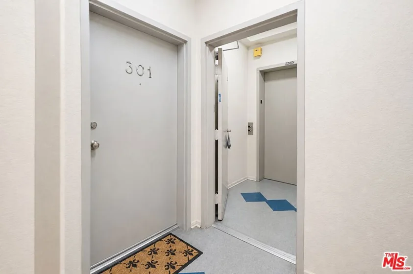 1915 Malcolm Avenue #301 photo 19