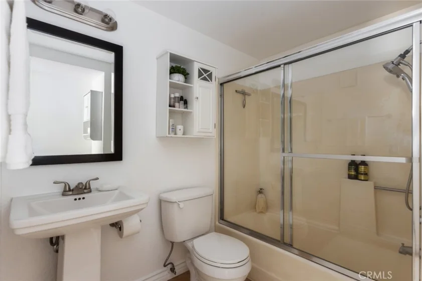 726 Elm Avenue #404 photo 27