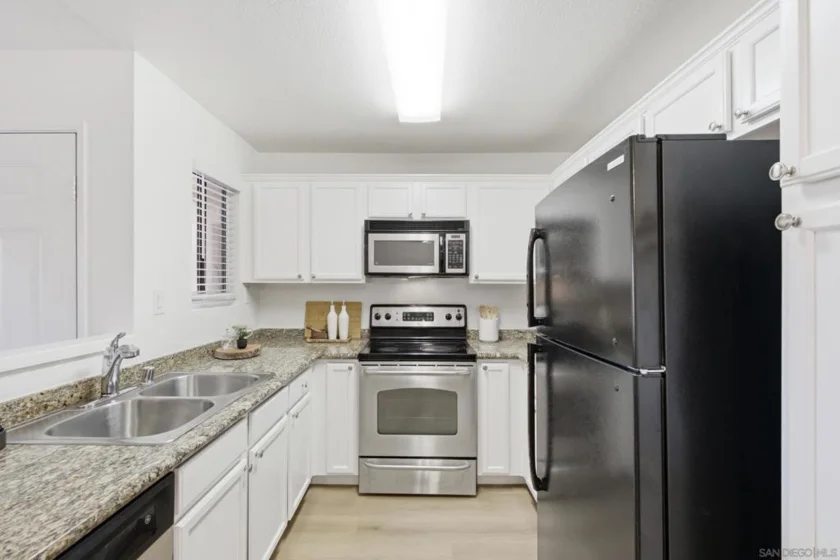 12191 Cuyamaca College Dr E #711 photo 4