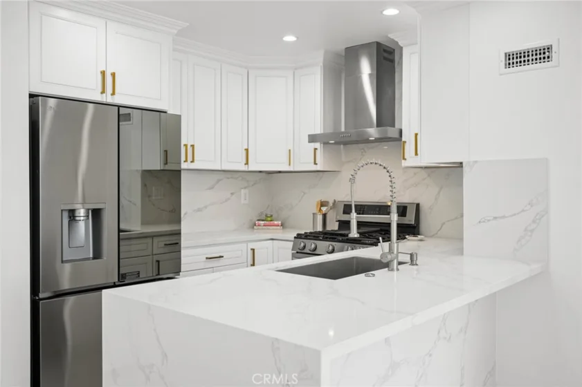 7800 Topanga Canyon Boulevard #313 photo 6