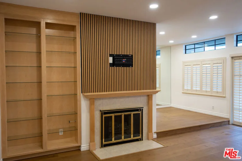 4543 Willis Avenue #102 photo 1