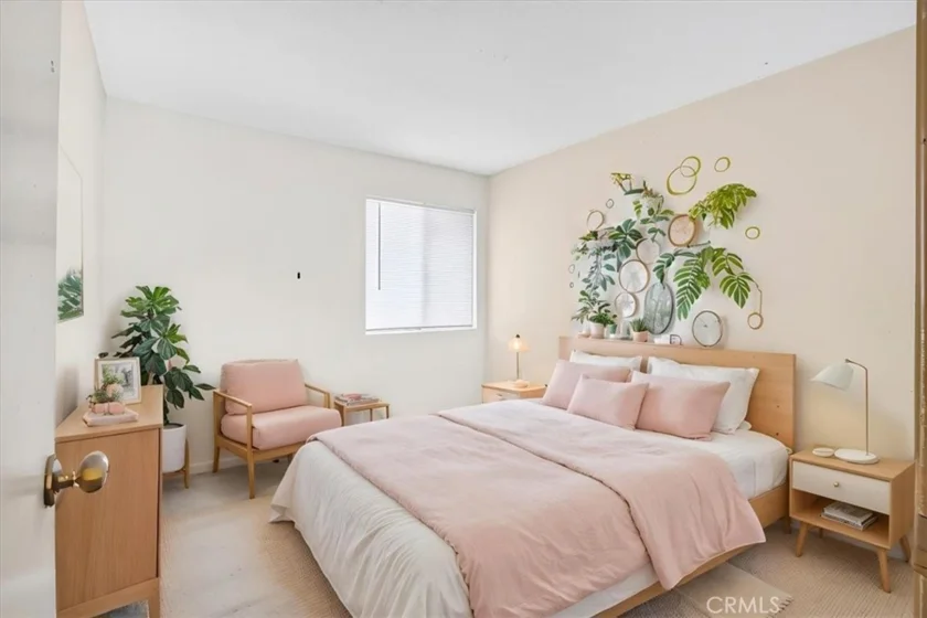 1310 N Placentia photo 18
