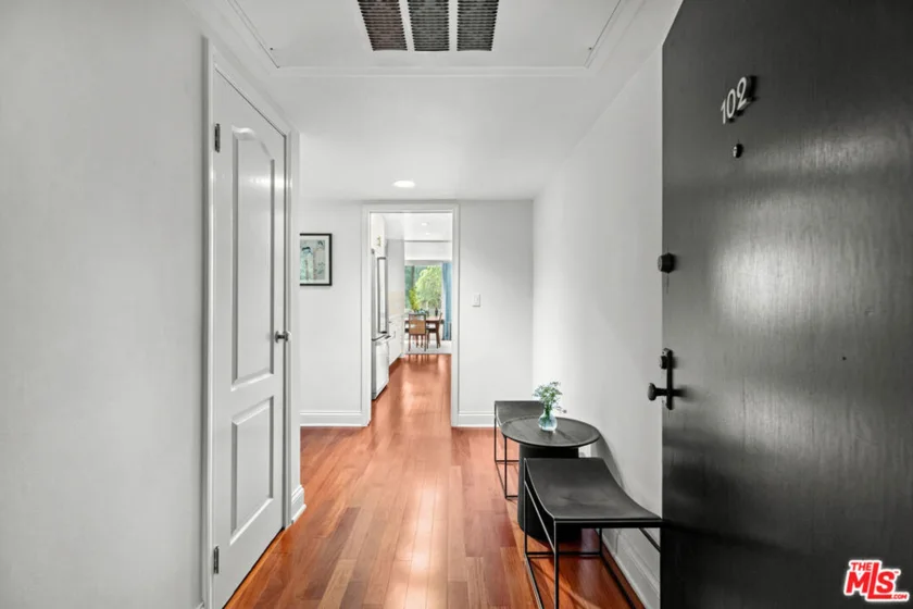 851 N Kings Road #102 photo 12