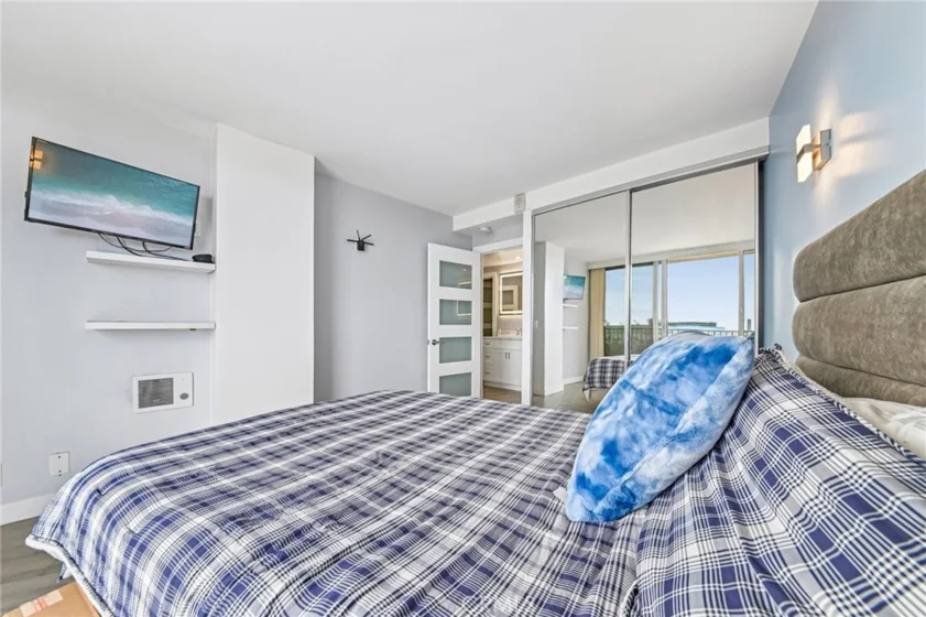 700 E Ocean Boulevard #1208 photo 24