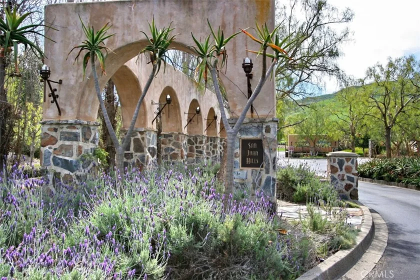 28096 Paseo Hacienda photo 36