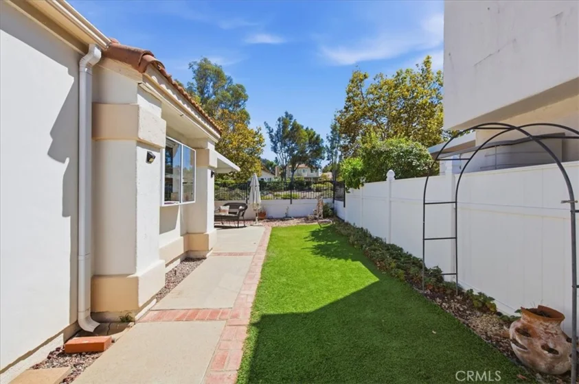 40472 Via Amapola photo 34