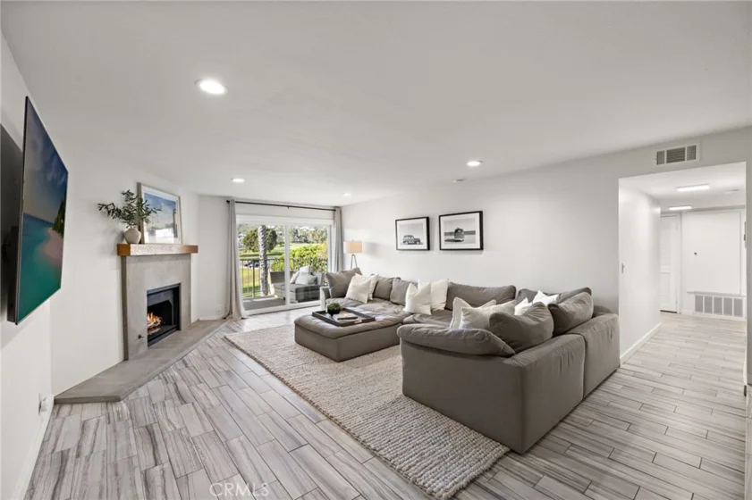 2501 S El Camino Real #309 photo 5