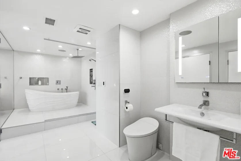 10501 Wilshire Boulevard #1007 photo 9