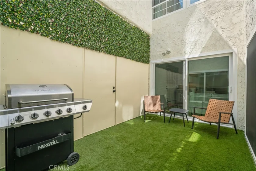 308 1/2 Commonwealth Avenue photo 5