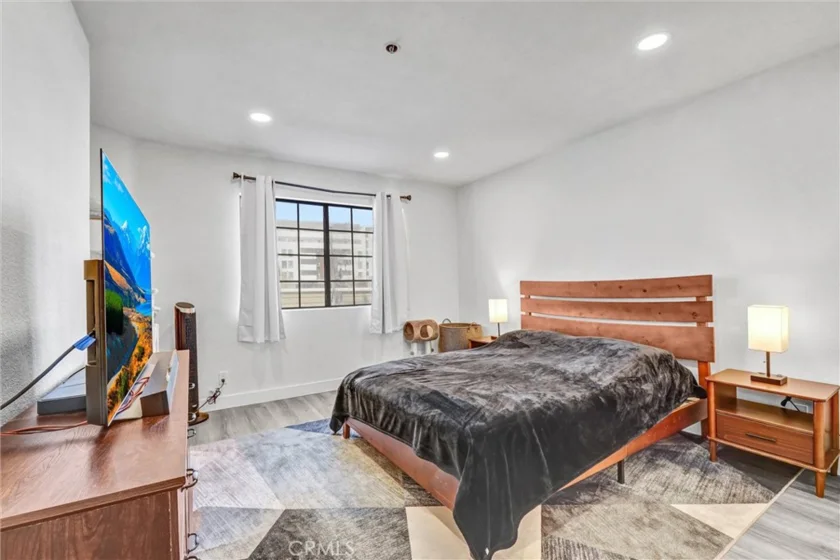 6545 Reseda Boulevard #6 photo 8