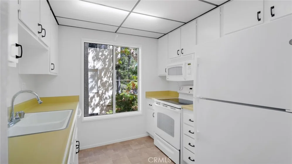 9214 Summertime Lane photo 10