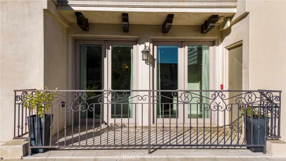 1644 S Bentley Avenue #401 photo 11