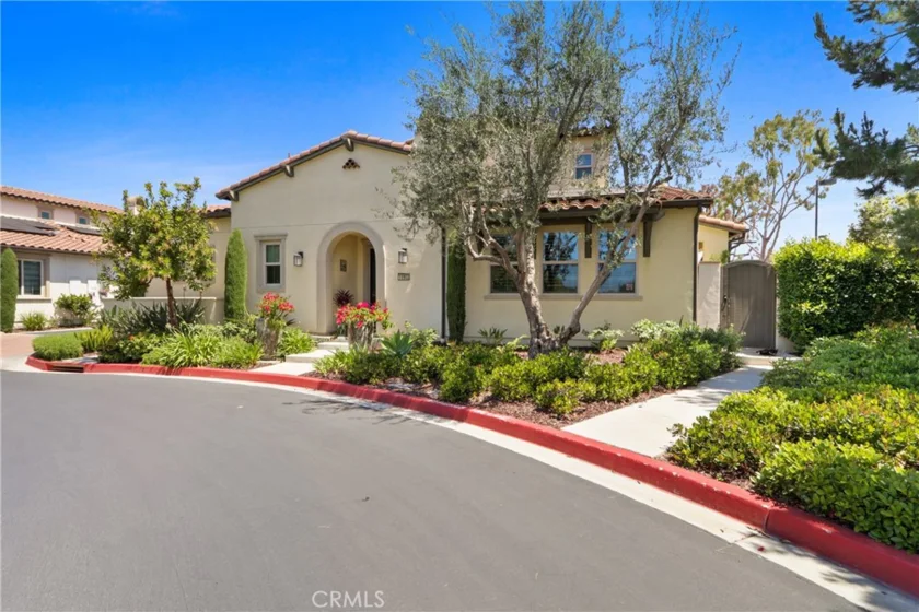 10902 Flora Park Way photo 2