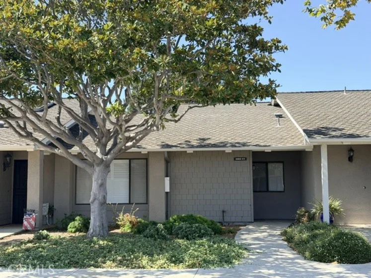 8566 Larkhall Circle #813B photo 1