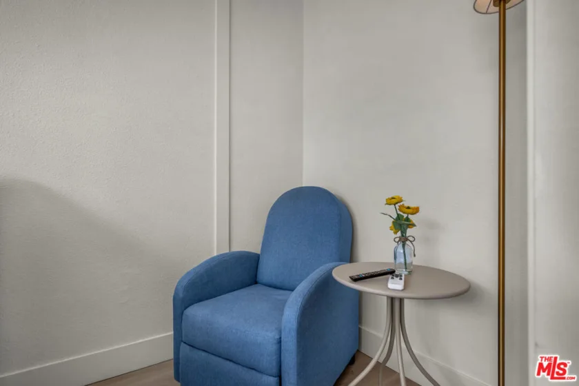 620 W Hyde Park Boulevard #111 photo 24