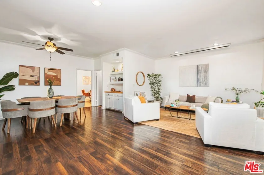 5139 Balboa Boulevard #9 photo 1