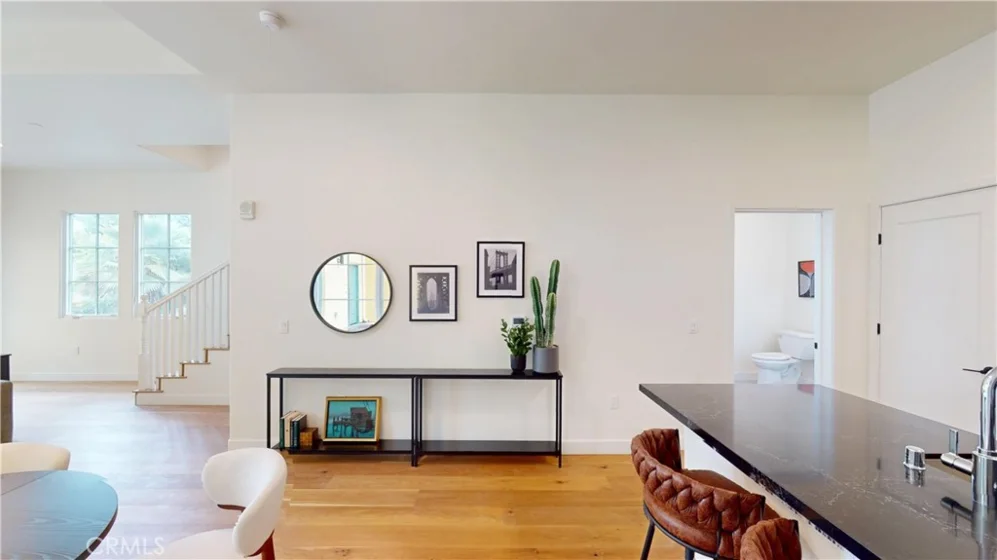 1878 E Walnut Street #203 photo 2