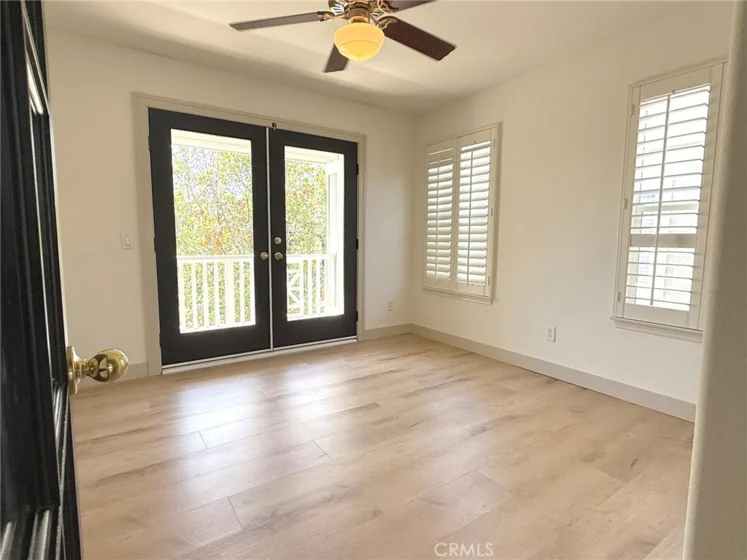 28910 Newport photo 25