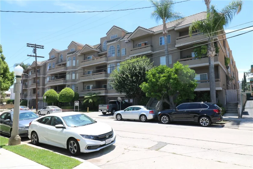 14960 Dickens Street #312 photo 1
