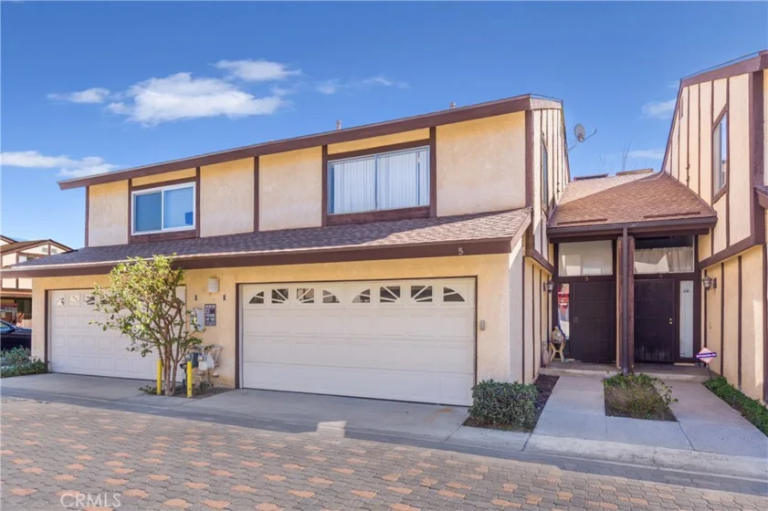 17241 Roscoe Boulevard #5 photo 1