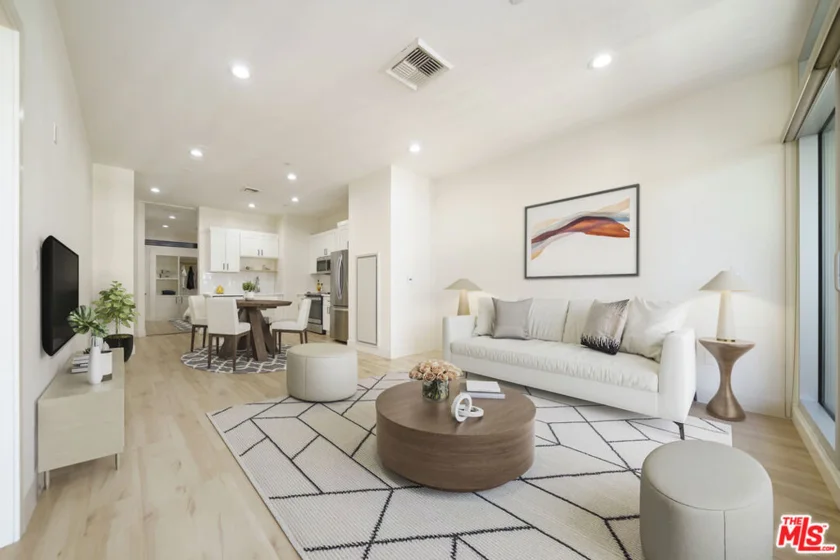 3810 Wilshire Boulevard #804 photo 1