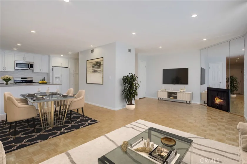4189 Vineland Avenue #104 photo 1