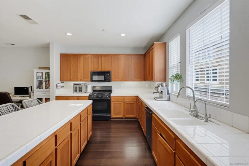 2707 Iron Wood Court photo 6