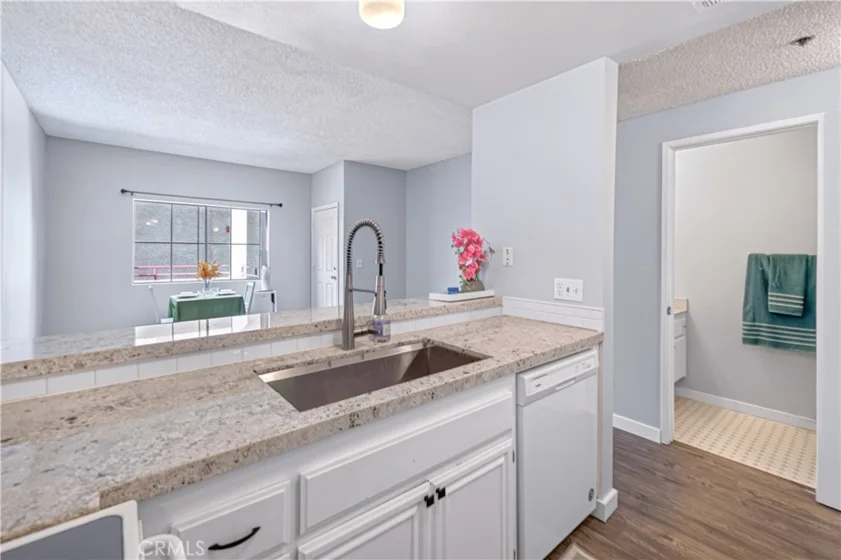730 W 4th Street #308 photo 8
