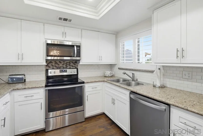 16677 Diaz Drive photo 13