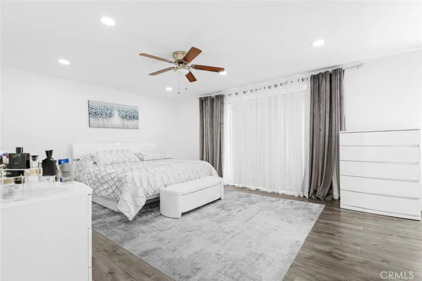 8801 Cedros Avenue #7 photo 23