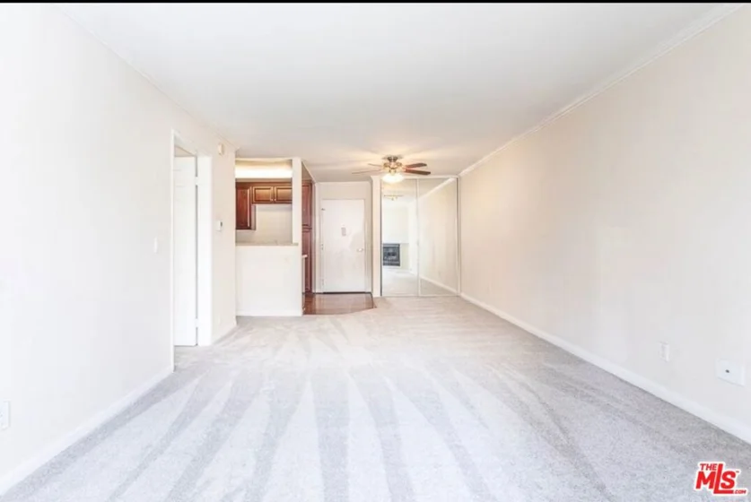 5530 Owensmouth Avenue #219 photo 2