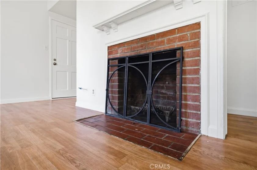 511 E Maple photo 8