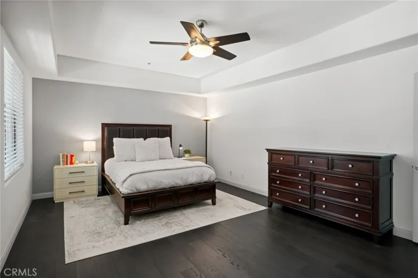 4477 Woodman Avenue #202 photo 11