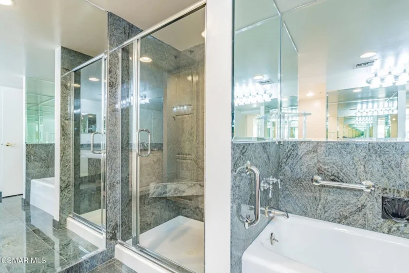10660 Wilshire Boulevard #410 photo 48