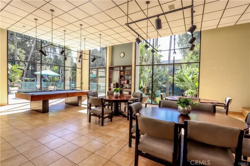 424 N Bellflower #101 photo 19