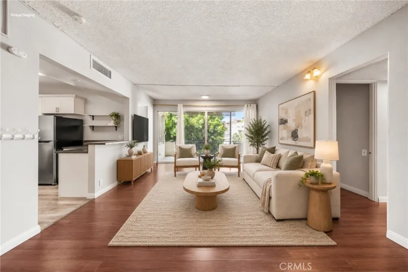 985 E California #306 photo 3