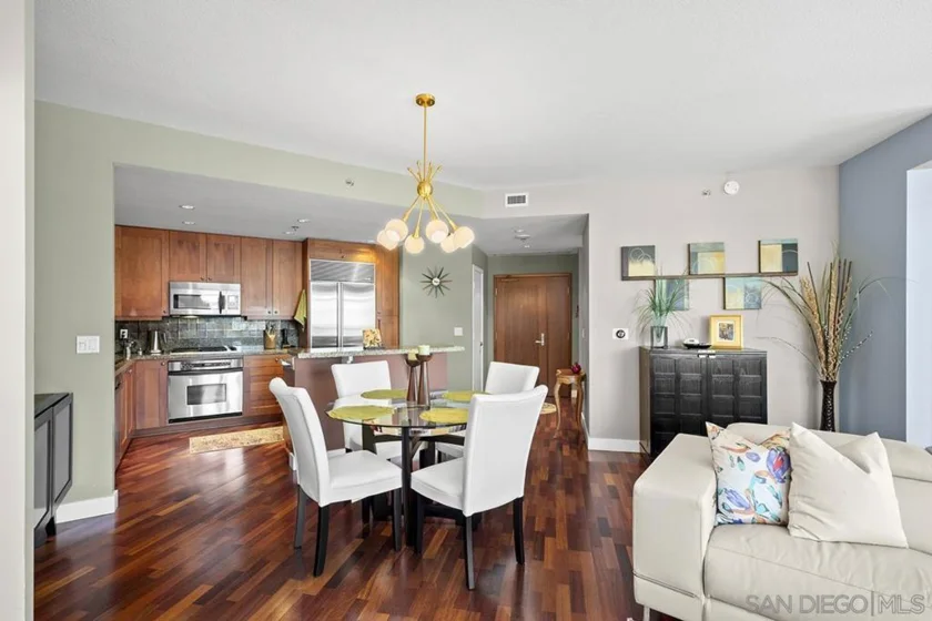 700 W Harbor #1205 photo 14