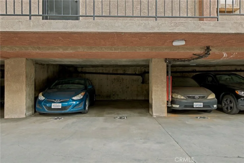 460 Golden Avenue #320 photo 22